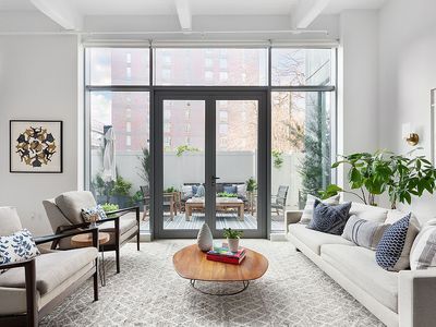 338 Berry St APT 1E