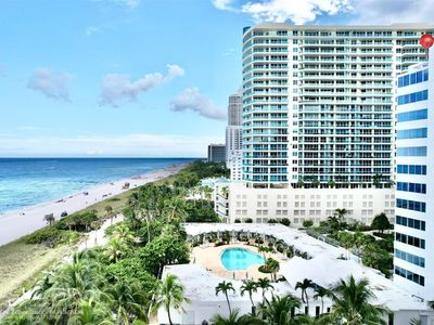 5055 Collins Ave APT 11B