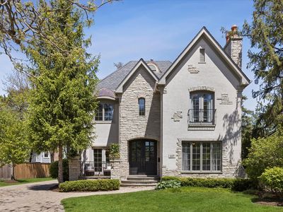 117 W North St