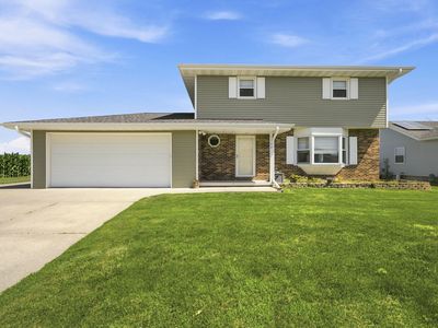 Property at 1102 11th St, Durant, IA