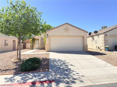 5529 Eagle Claw Ave