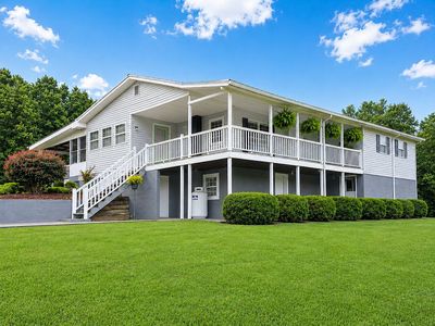606 Big Hill Rd