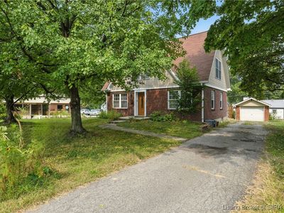 658 N Clark Boulevard