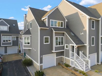 700 Shore Dr #9-901
