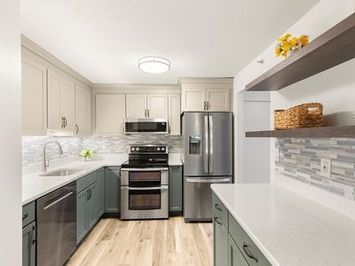 7 Birchwood Point #102