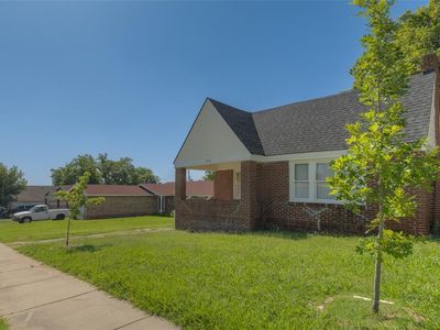 1618 NE 11th St