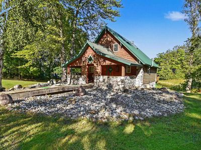 3123 Lakeshore Dr