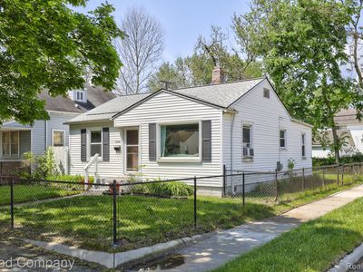 23465 Hazelwood Ave