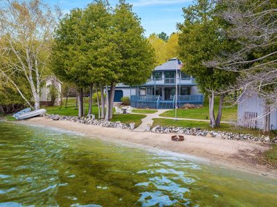 114 S Intermediate Lake Rd