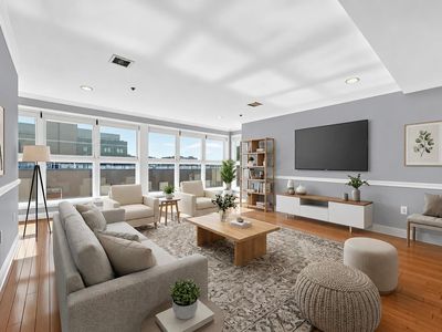 1331 Grand St APT 605