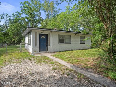 3024 W 1ST Street W