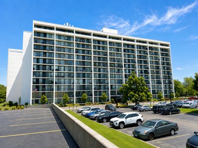 2005 S Finley Rd Unit 612