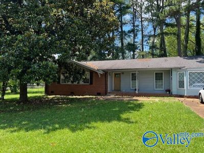 6101 Valley Park Dr NW