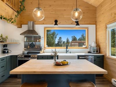 127 Mount Sniktau Ct