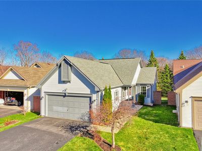 120 Cranbrook Ter