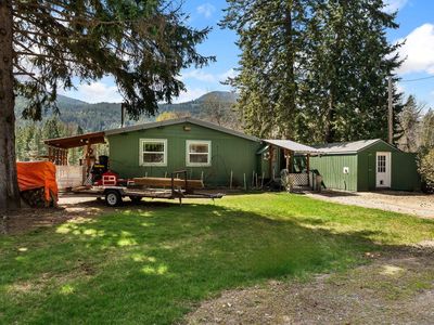 3464 Upper Pack River Rd