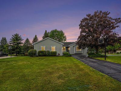 6400 Chestnut Hill Ct