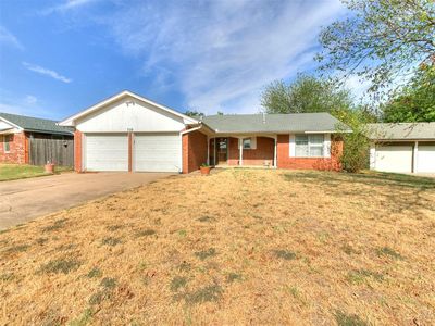 Property at 709 Wood Crest St, Moore, OK