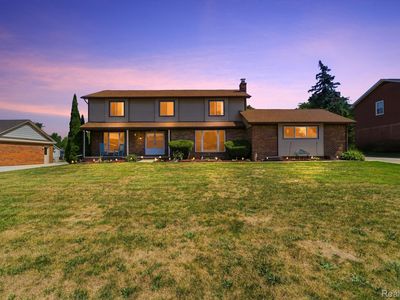 Property at 12911 Croftshire Dr, Grand Blanc, MI
