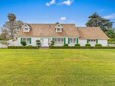 2400 Woodland Ave