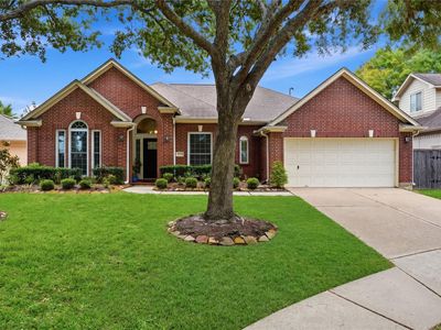 Property at 8027 Summer Brook Ct, Sugar Land, TX