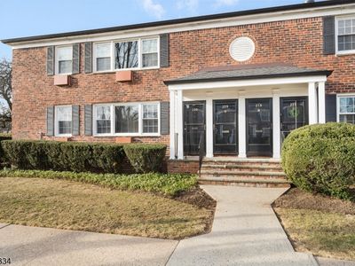 220 Pitney Pl