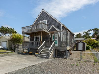 2716 NW Jetty Ave