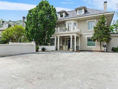 3626 W End Ave APT 201