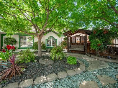 1253 River Bluff Dr