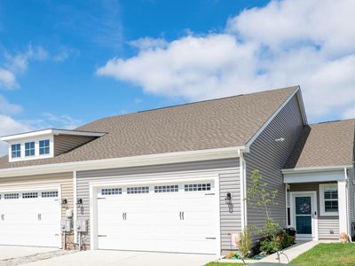 305 Waterside Sq