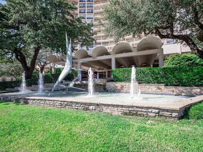 6211 W Northwest Hwy APT 900