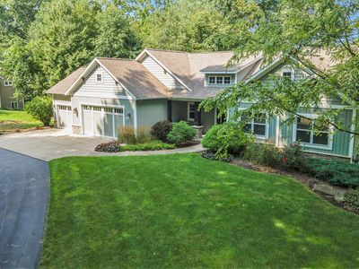 6722 Red Tail Rdg NE