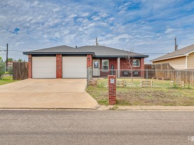 2270 Woodlawn Dr