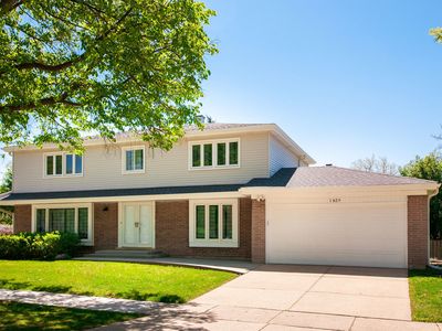 1829 E Bittersweet Ln