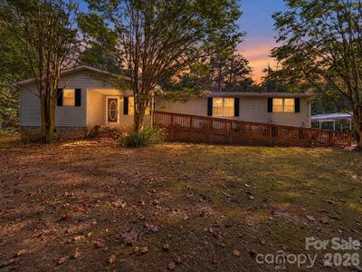 655 School Rd E