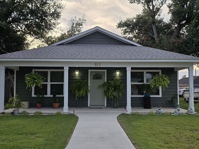 911 Oak Ave