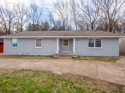 69 Carolane Dr