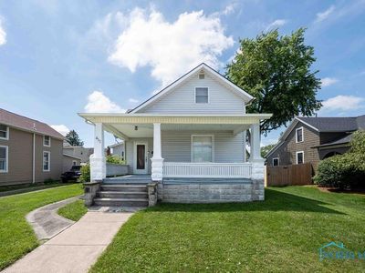 411 Elm St