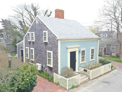1 Beaver St