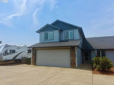 Property at 1126 W 6th Ave, Junction City, OR