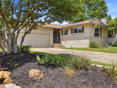 9005 Clearwater Dr