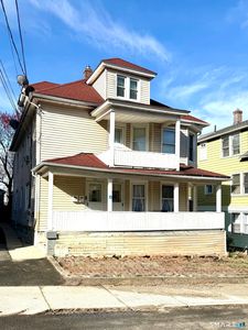 22 Eastwood Avenue