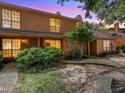 3259 Eastwood Dr