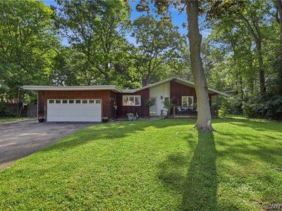 5039 Bronson Dr