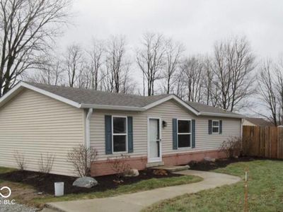 111 Fountain Lake Dr