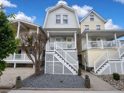 1502 West Ave