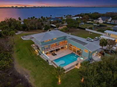 3712 E Mockingbird Hill