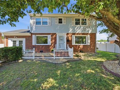 725 Arrowhead Dr