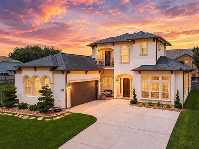90 Wyndemere Dr