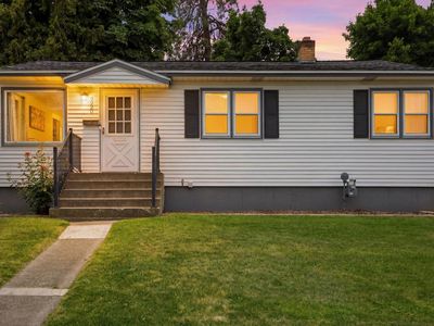 3220 E 19th Ave